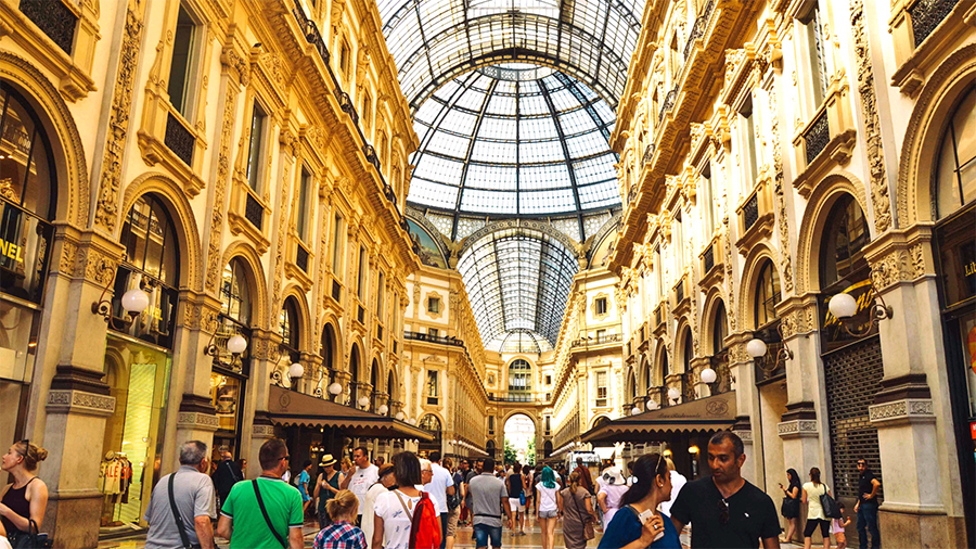 Explore Milan's Fashion Capital with Your Personal Stylist!